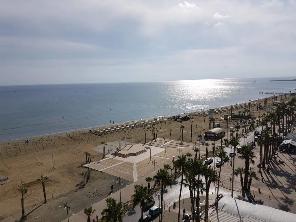 Finikoudes Luxury Apartments Larnaka Exterior foto