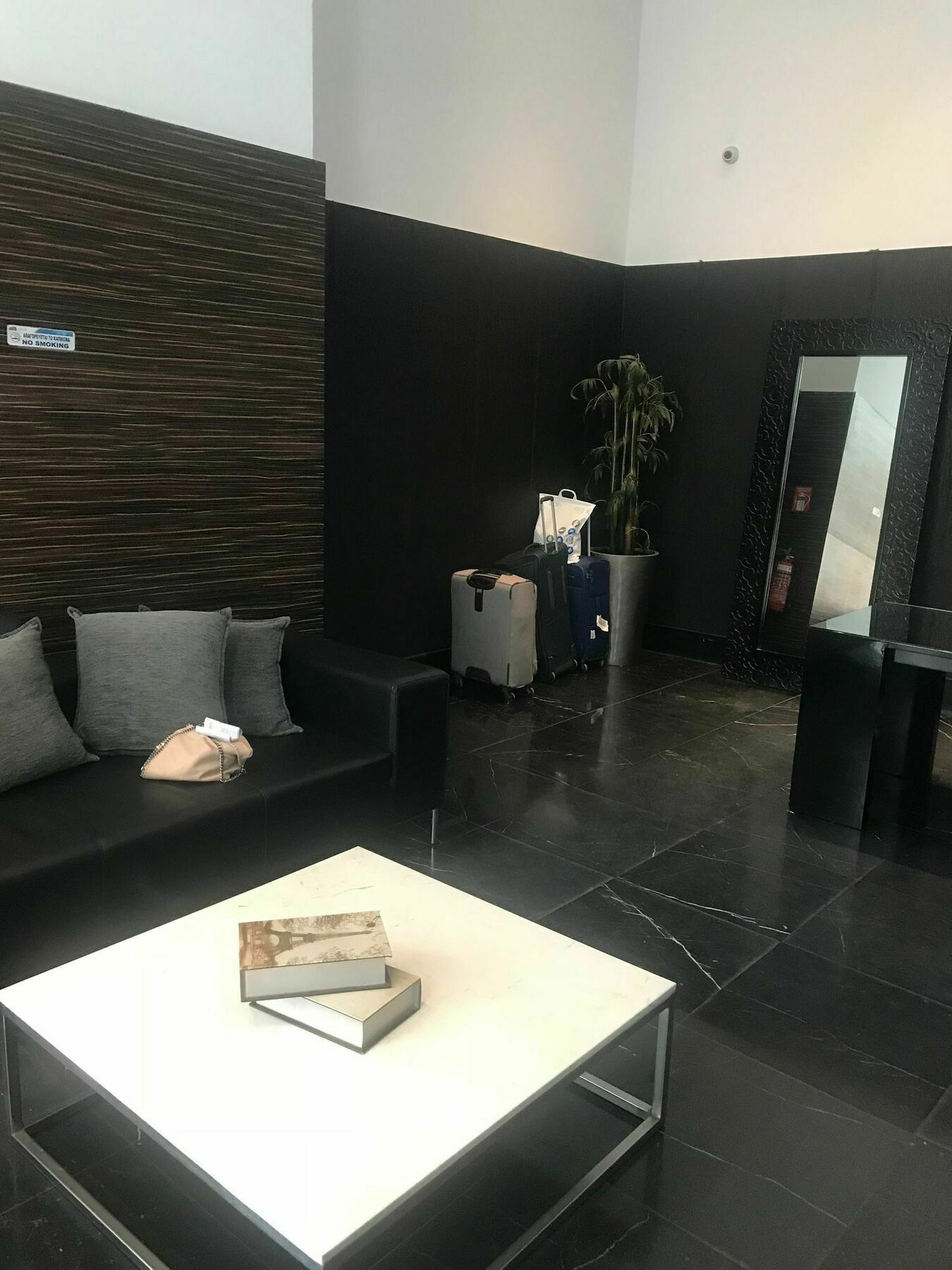 Finikoudes Luxury Apartments Larnaka Exterior foto