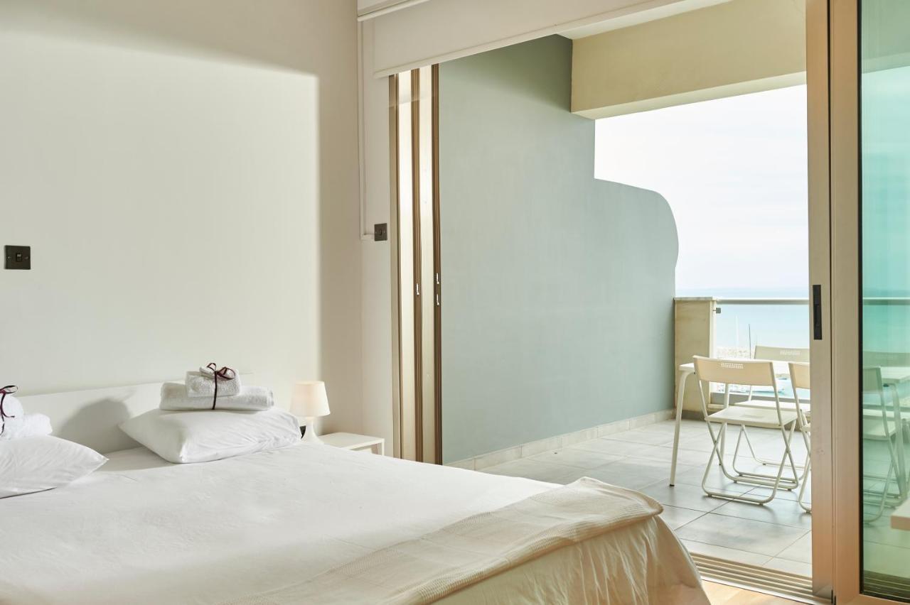 Finikoudes Luxury Apartments Larnaka Exterior foto